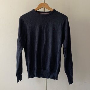 Tommy Hilfiger grey sweatshirt